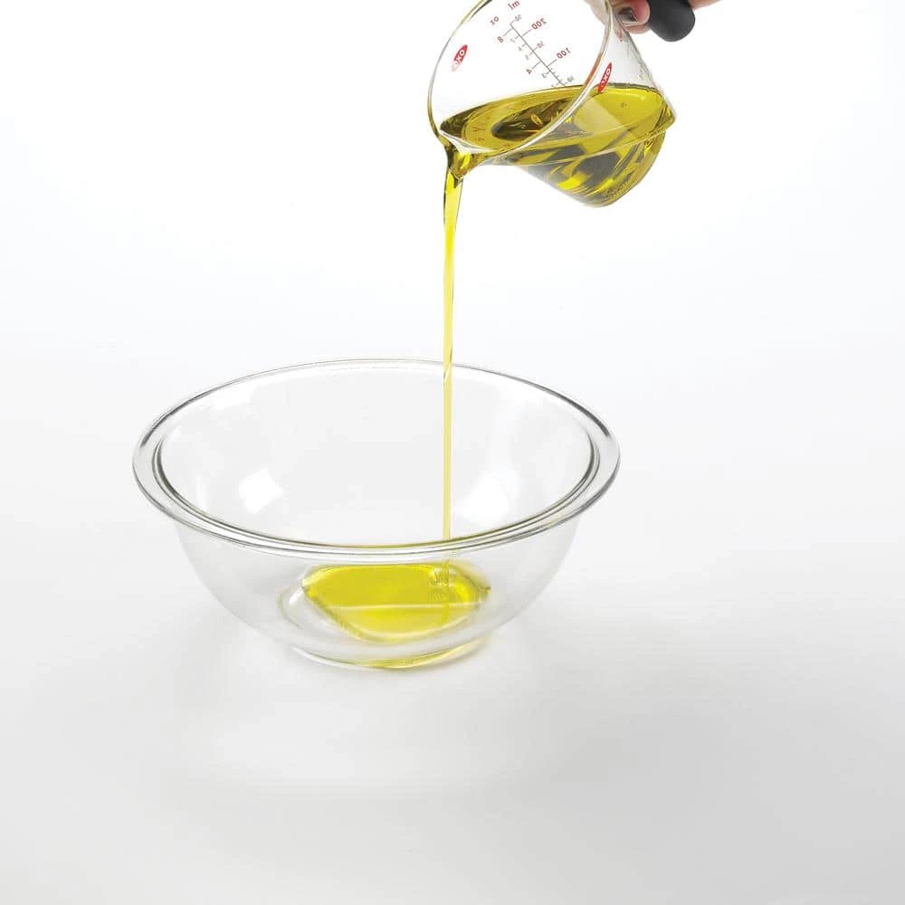 Good Grips 3-Piece Angled Measuring Cup Set by OXO 4 Good Grips 3-Piece Angled Measuring Cup Set by OXO - Image 4