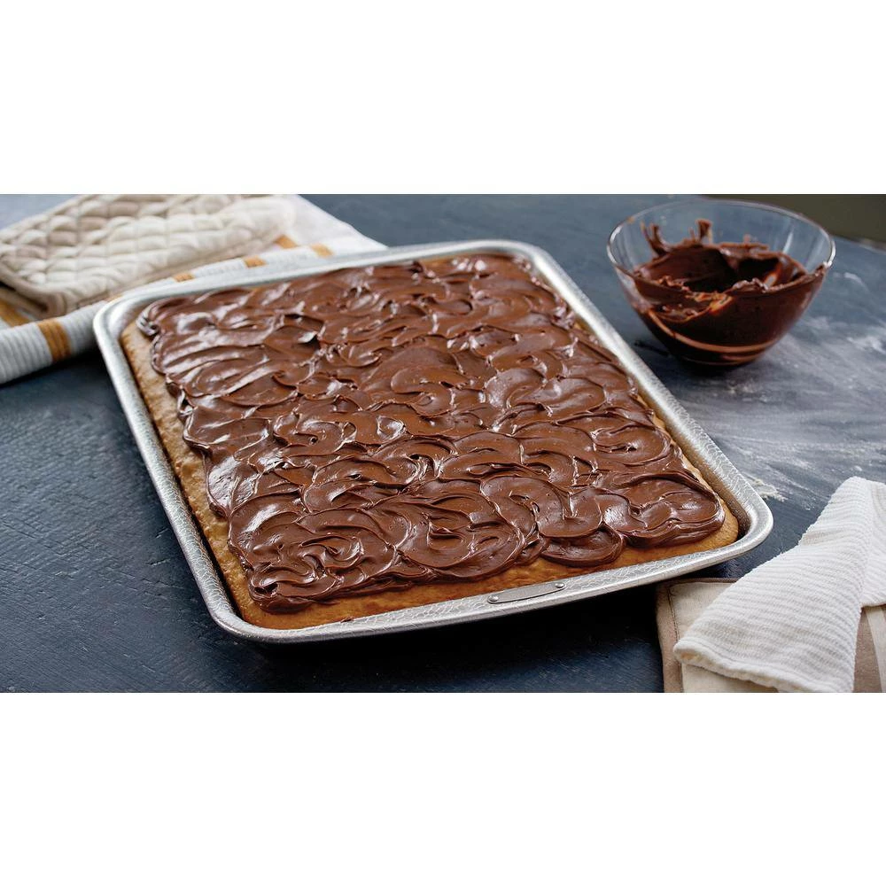 13 in. x 18.5 in. Sheet Cake Pan by Doughmakers 5 13 in. x 18.5 in. Sheet Cake Pan by Doughmakers - Image 5