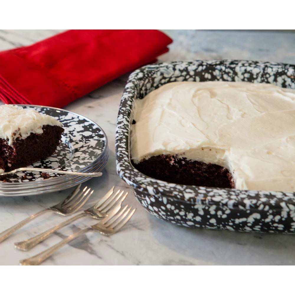 Taupe Swirl 4.5 qt. Enamelware Baking Pan by Golden Rabbit 2 Taupe Swirl 4.5 qt. Enamelware Baking Pan by Golden Rabbit - Image 2