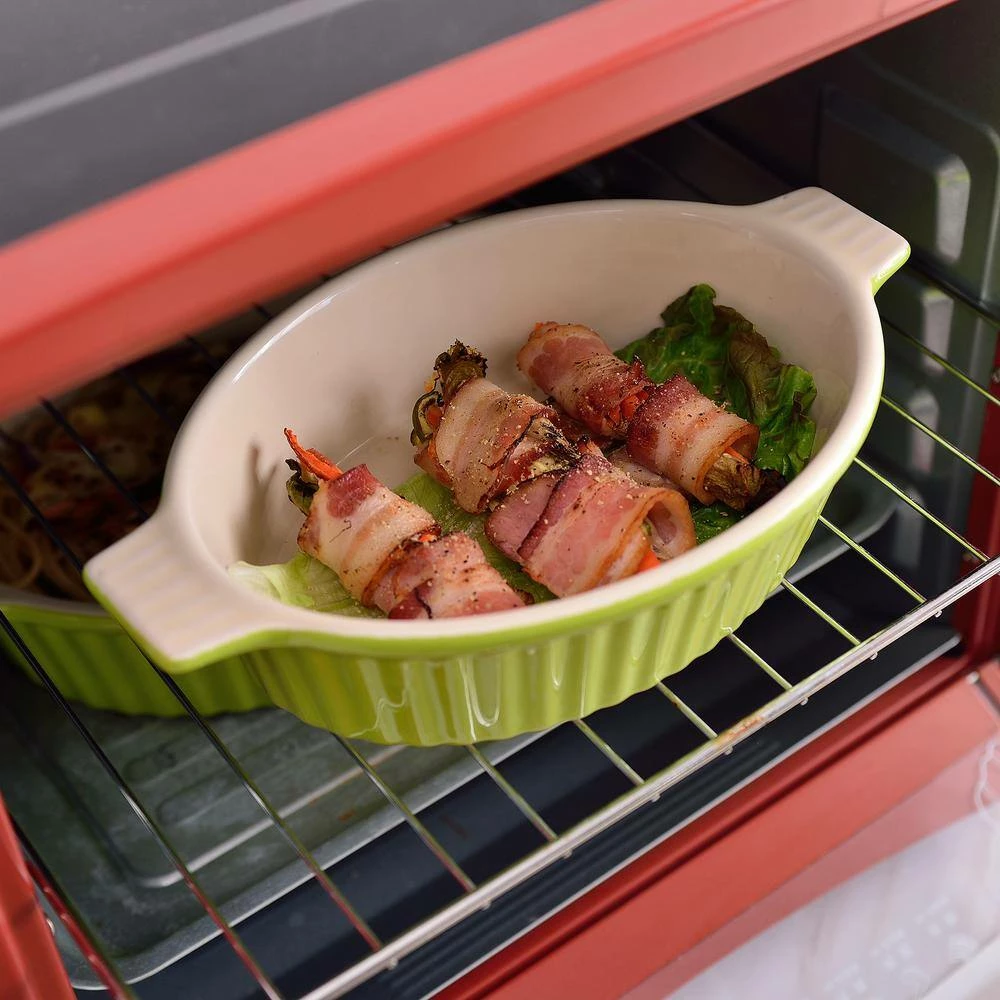 2-Piece Green Oval Porcelain Bakeware Set 9 in. and 11 in. Baking Dishes by MALACASA 4 2-Piece Green Oval Porcelain Bakeware Set 9 in. and 11 in. Baking Dishes by MALACASA - Image 4