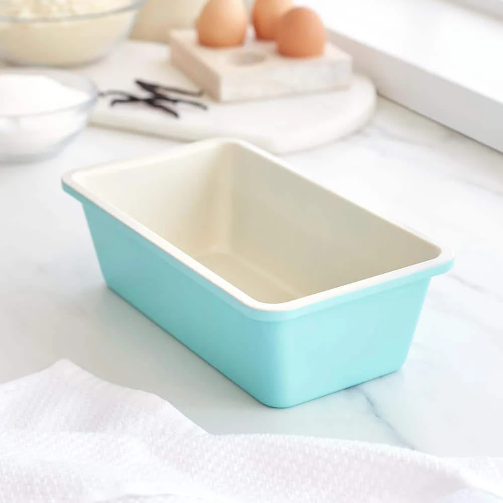 8.5 in. x 4.4 in. Ceramic Nonstick Loaf Pan by GreenLife 3 8.5 in. x 4.4 in. Ceramic Nonstick Loaf Pan by GreenLife - Image 3