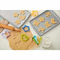 Recipe Right 3-Piece Cookie Sheet Set by WILTON:Wilton 13 Recipe Right 3-Piece Cookie Sheet Set by WILTON:Wilton -Cheap Bakeware Store non stick wilton wilton bakeware sets 2105 975 31 1000