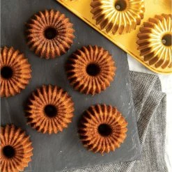 Brilliance Bundt Pan by Nordic Ware -Cheap Bakeware Store nordic ware baking sheets 93377m 77 1000