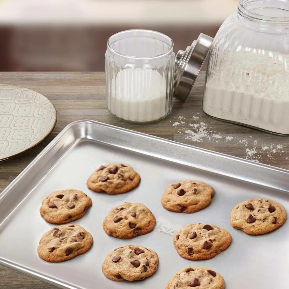 15 in. x 10.5 in. Baker's Glee Aluminum Cookie Sheet by Oster 7 15 in. x 10.5 in. Baker's Glee Aluminum Cookie Sheet by Oster - Image 7