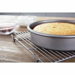 Commercial II 9 in. Round Cake Pan by Chicago Metallic -Cheap Bakeware Store silver chicago metallic standard cake pans 59629 31 1000